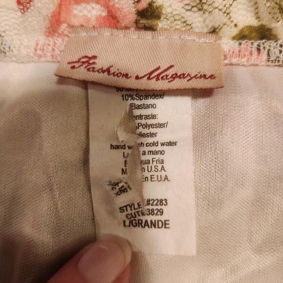 Vintage Y2k pastel pink floral print empire waist ribbon accent ruffle tube top - Picture 4 of 4